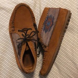 Minnetonka Moccasin Booties 7.5